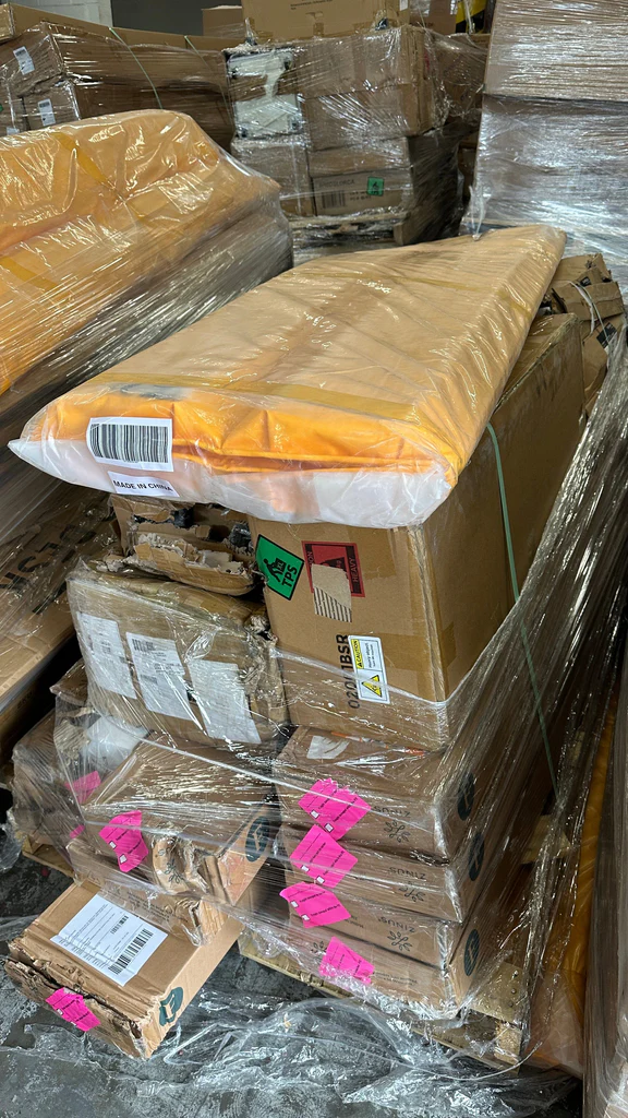 28 Pallets of Amazon Large Bulk