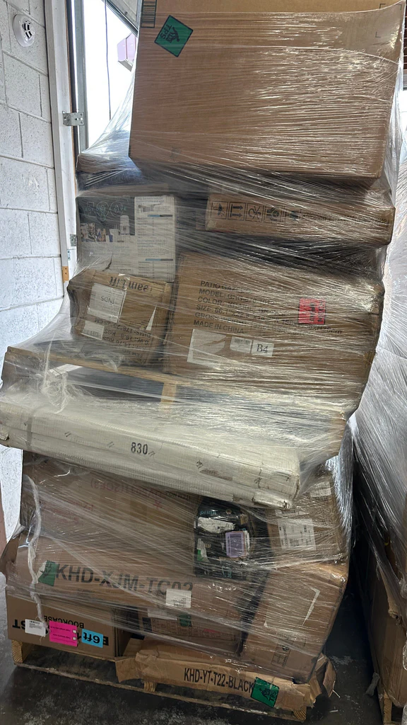 28 Pallets of Amazon Large Bulk