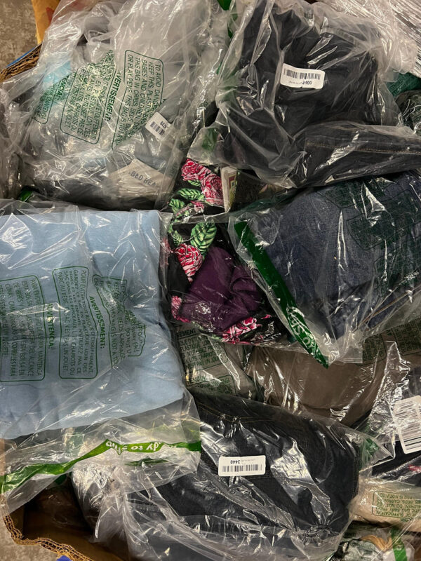 clothing-pallet-mixed-retailers-29-clothing-pallet-mixed-retailers-29-liquidationdeals-ca-1152531412_1024x1024 Clothing Pallet Mixed Retailers Liquidation